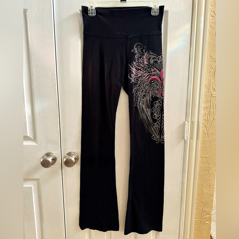 Ladies Black T-Party Size Large Leggings with Rhinestone Print on Leg.